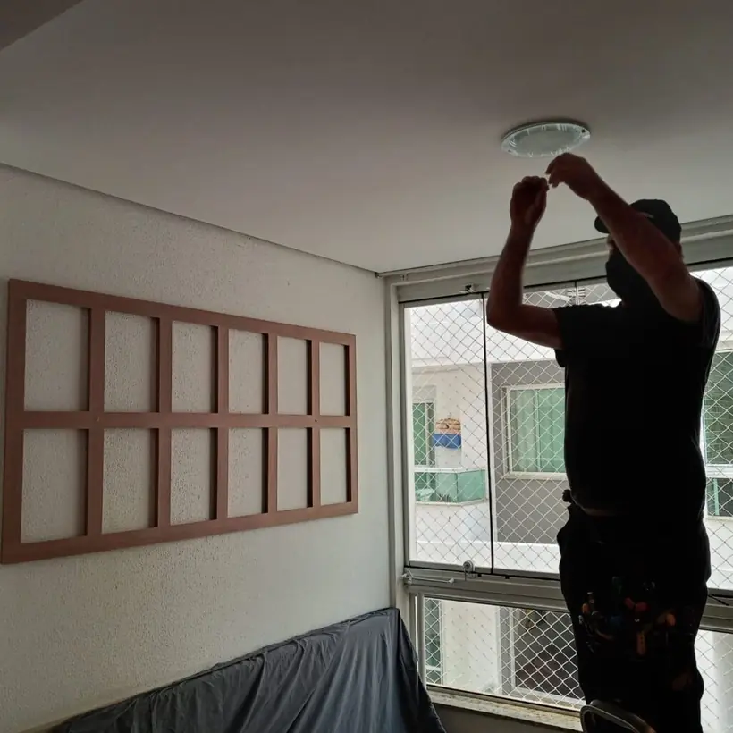Instalação de plafon no teto de apartamento em Florianópolis
